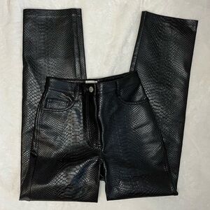 Aritzia/Wilfred The Melina Pant - black snakeskin - size 00